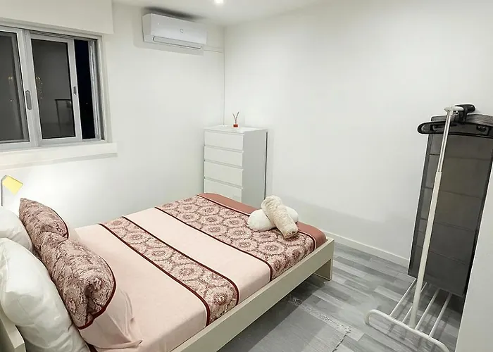 Guest house Staysanto In Loures